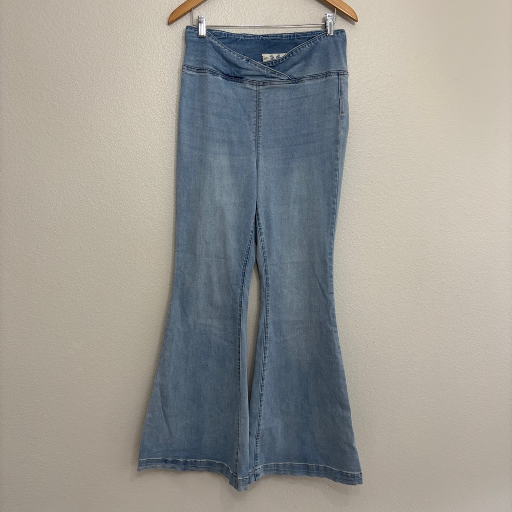 Free People We The Free Venice Flare Jeans Size 31 Women’s Light Blue High Rise